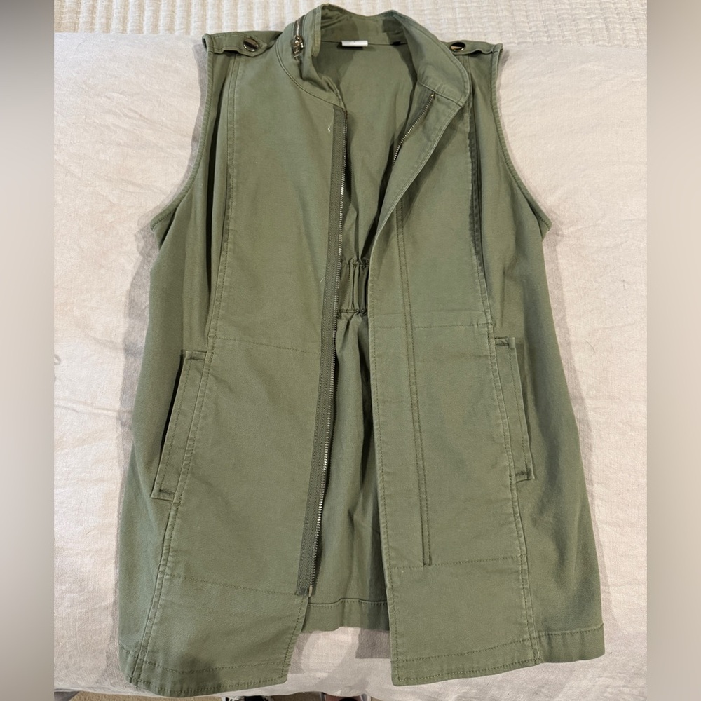 Cabi Green Sleeveless Utility Vest